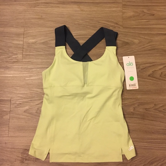 New with tag Alo yoga top