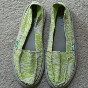 Super cute slip ons