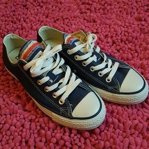 Nacy Blue Converse