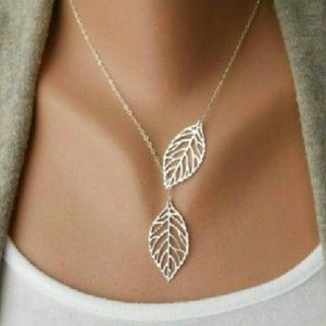 Pretty Leaf Necklace