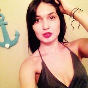 Meet your Posher, Isabel