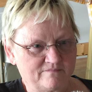 Meet your Posher, Gloria