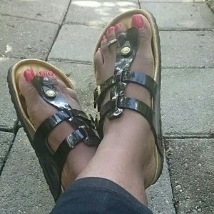 Memorial15% OFF Brown and gold sparta birkenstocks