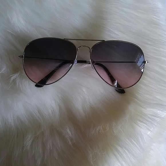 Accessories - Nwot two-tone aviators