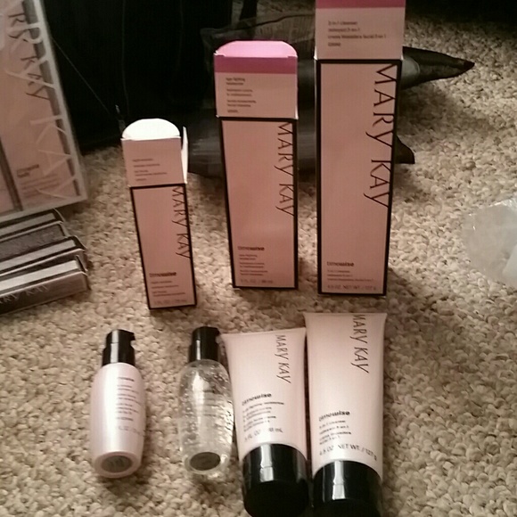 Mary kay timewise miracle set for dry/combo skin