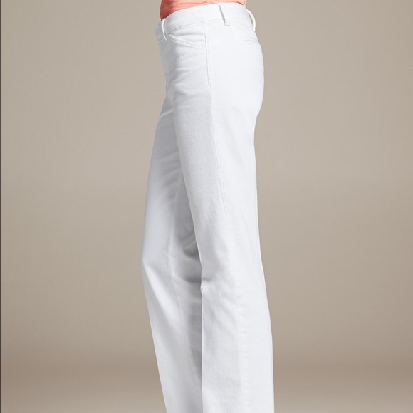 Banana Republic Petite White Denim Relaxed Jeans - Picture 4 of 4