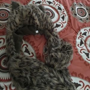 kittie scarf  used