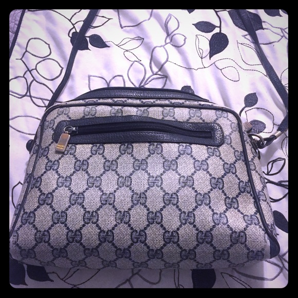 Genuine Gucci shoulder handbag