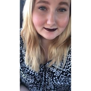 Meet your Posher, Brittney