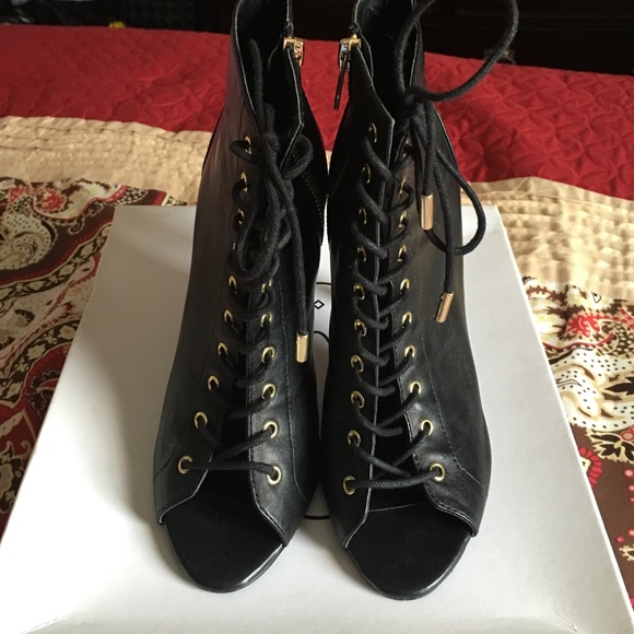 Steve Madden peep toe booties