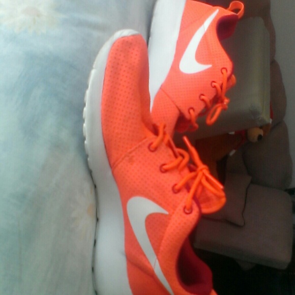 Nike Roshe Run - Picture 3 of 3