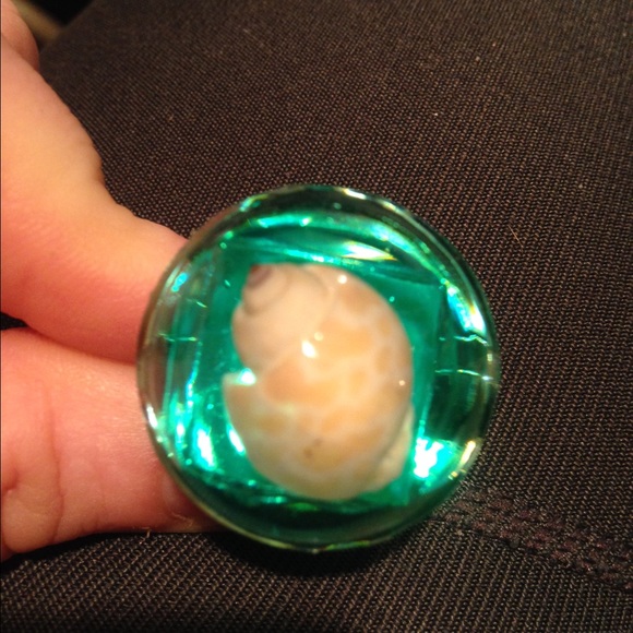 Handmade seashell ring - Picture 2 of 2