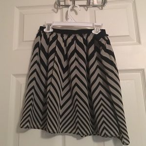 Chevron printed high-waisted skirt