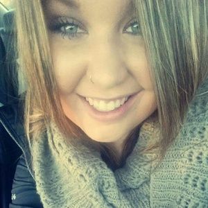 Meet your Posher, Abby