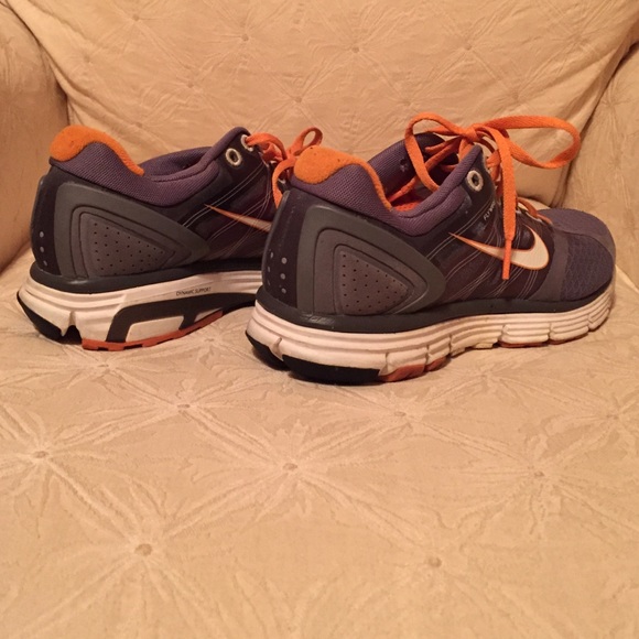 Nike women's shoes - Picture 4 of 4