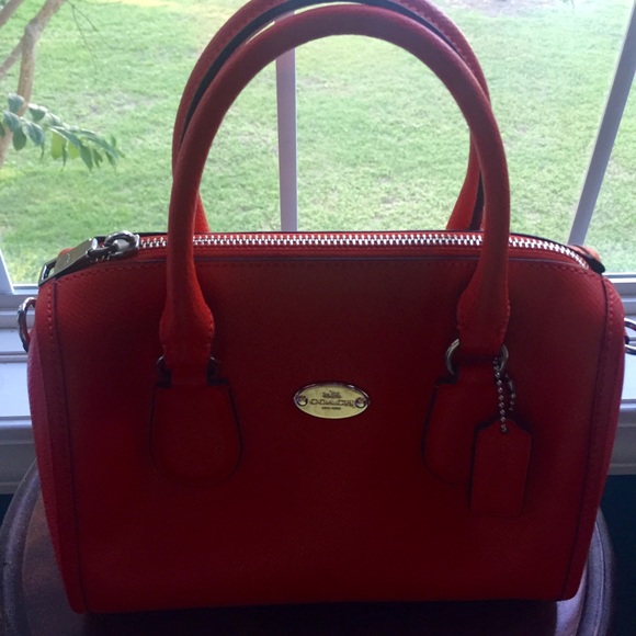 SOLD Authentic Coach Handbag ~ Good Condition 🌹 - Picture 4 of 4
