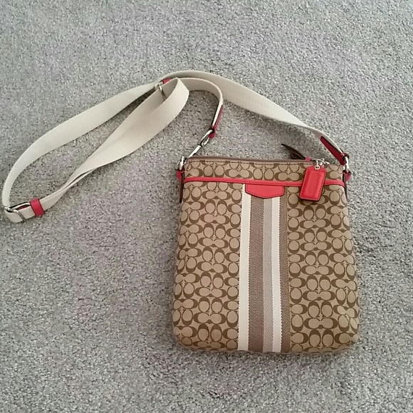 Red/beige coach purse