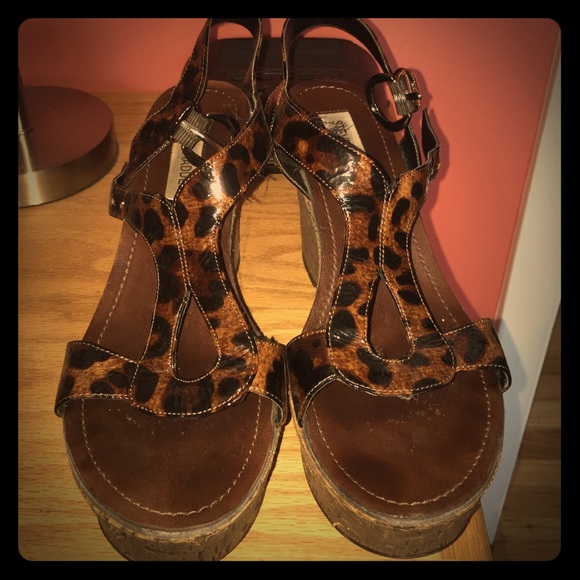 Steve Madden platform sandals