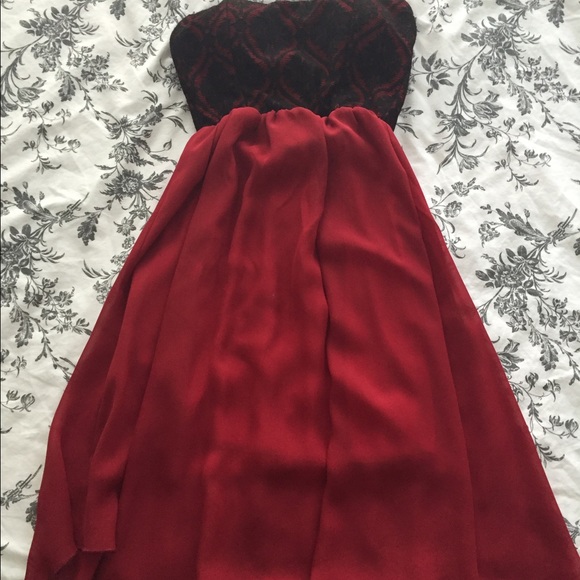 Dress - Picture 1 of 1