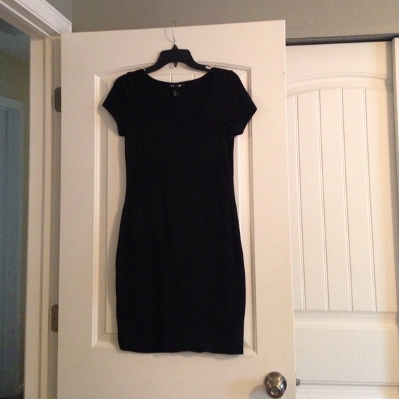 Black h&m dress
