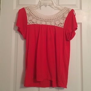 Red and cream laced flowy t shirt