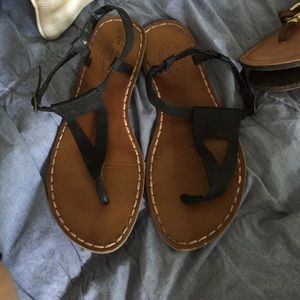 American Eagle Sandals