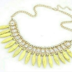 Beautiful yellow, gold & stone necklace