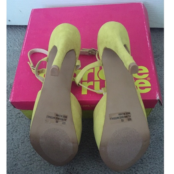 Peep toe sling back heels - Picture 4 of 4