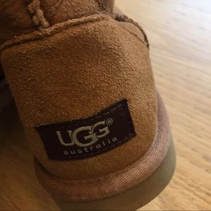 UGGS chestnut classic woman's tall. Size 8. Used.