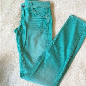 27 skinny jean . Fit your body