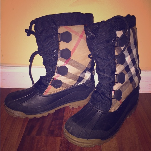 Burberry weather boots.