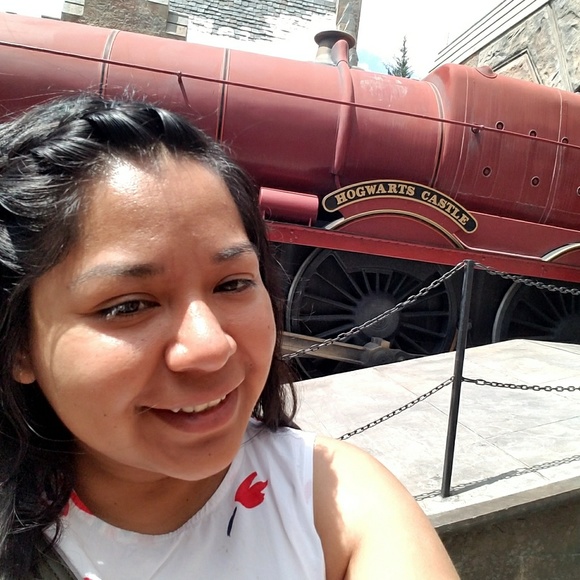 Meet your Posher, Elizabeth - Picture 1 of 1