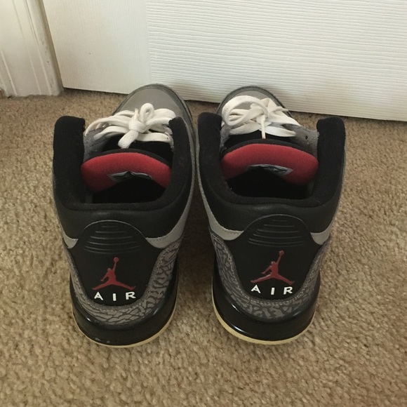 Air Jordan sneakers - Picture 2 of 3