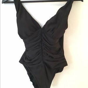 Miraclesuit | Black one piece | NWT