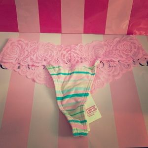 Victoria's Secret PINK thong NWT