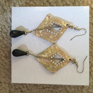 Really nice gold diamond drop earrings