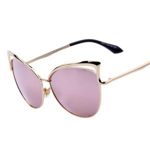🌸 Rose gold mirror sunglasses