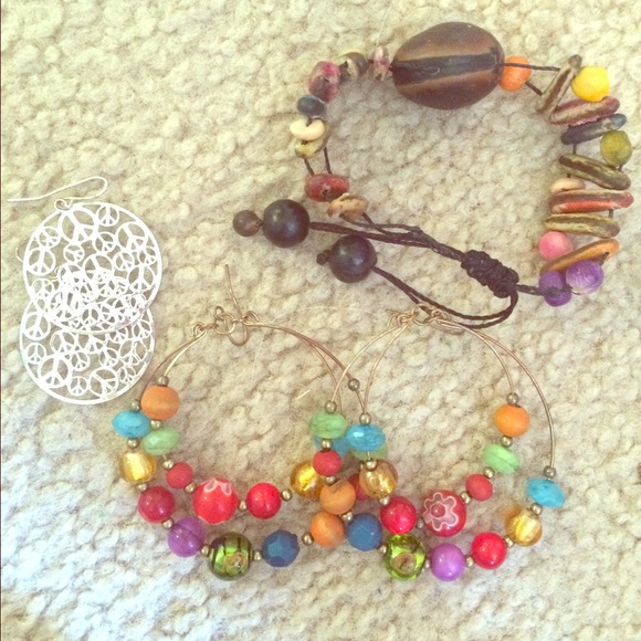 Give peace a chance jewelry bundle ☺️🌺🐝🐢🐛🌻✌️