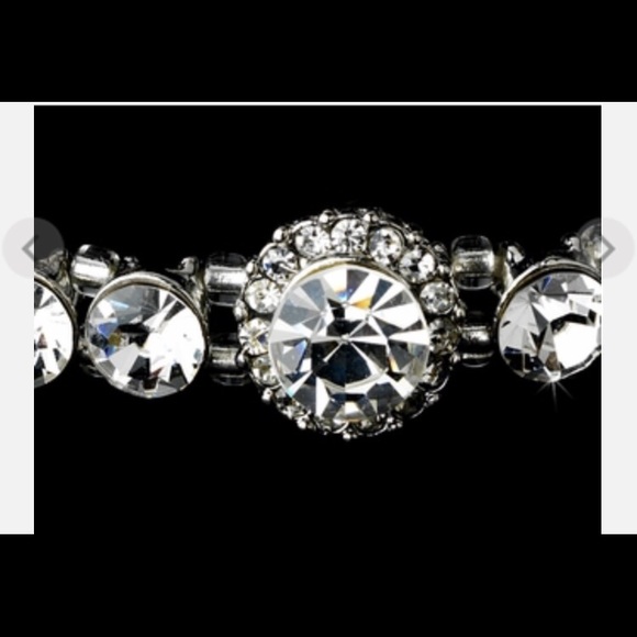 Silver crystal stretch bracelet. Brand new - Picture 2 of 2