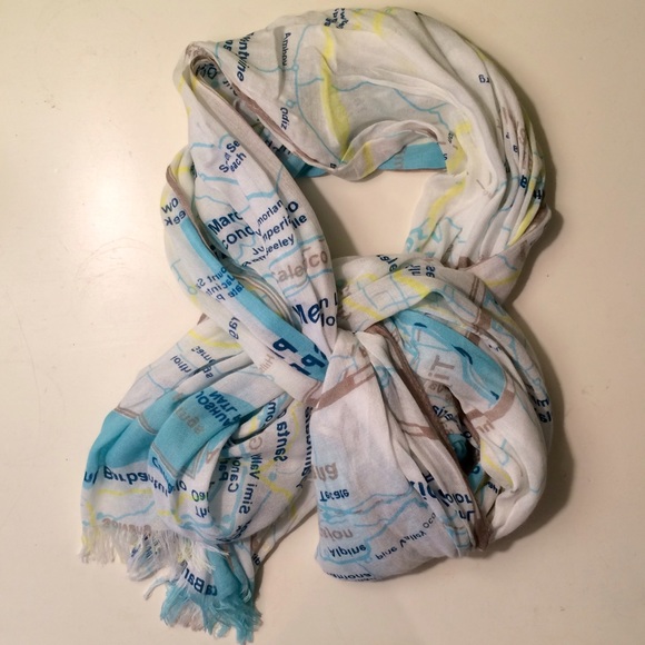 🔴 SALE 🔴NWOT Kate Spade "Off The Map" Scarf Wrap