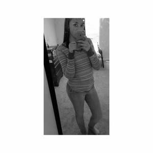 Meet your Posher, Caitlin