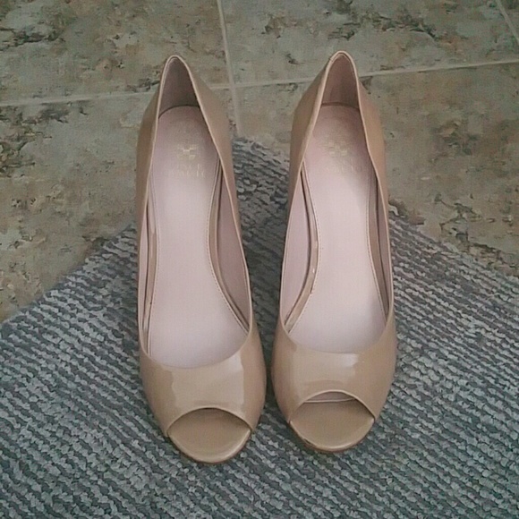 Almost new Vince Camuto patent leather peep toe