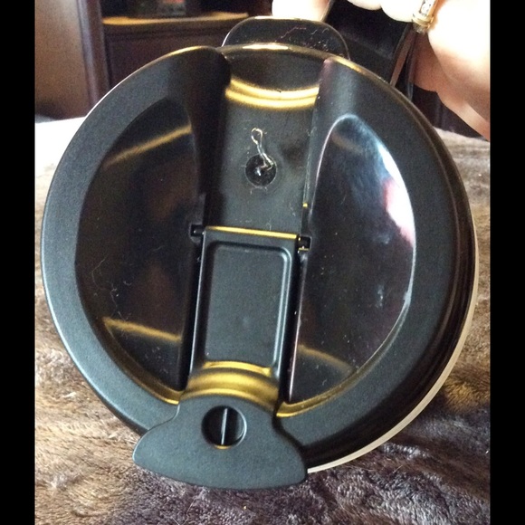 BNWT Pink Victoria!s Secret Light Up Chug Mug - Picture 4 of 4