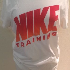 Ladies Nike t-shirt