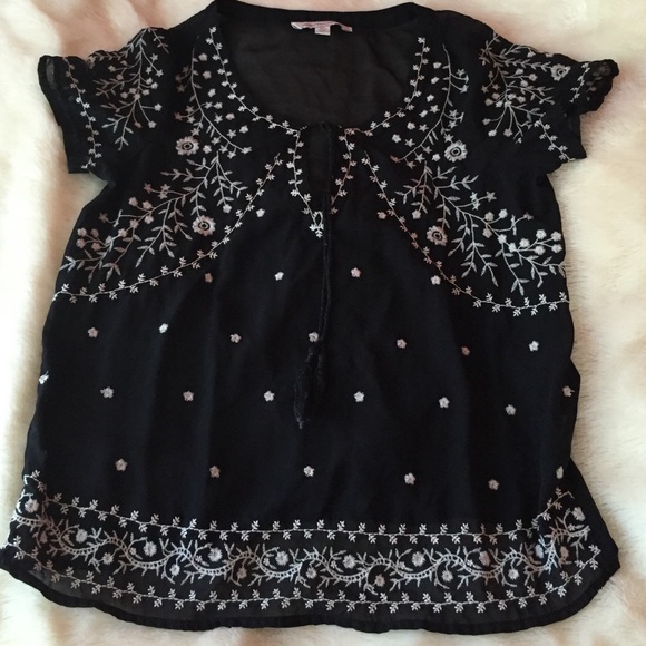 Embroidered shirt