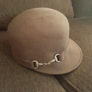 Women's brown wool cloche, euc