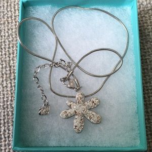 💕SALE 💕 Swarovski necklace