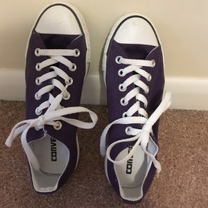 Converse size 7