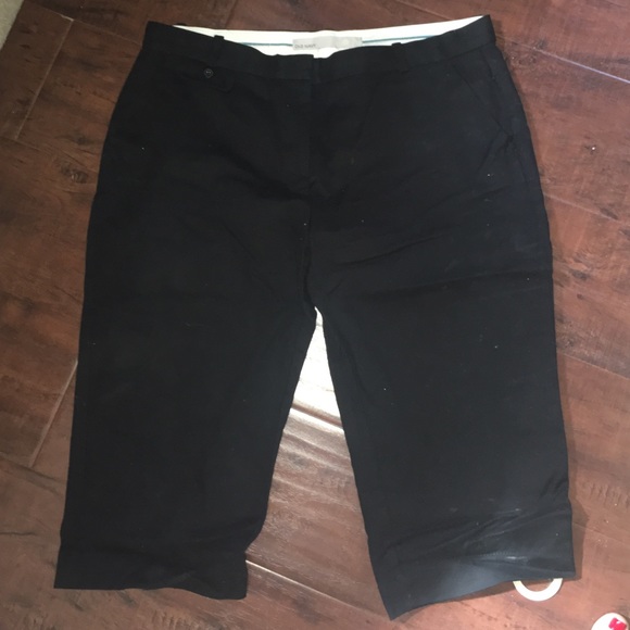 Old Navy Black Capris ~ Size 10~ Excellent cond.