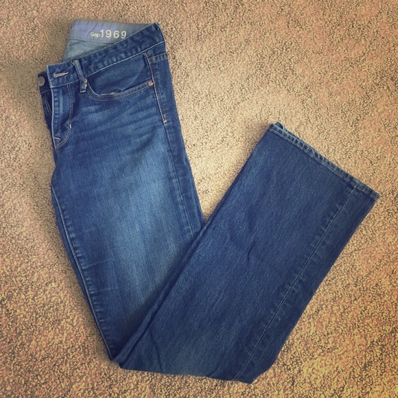 ⚡️NEED GONE!!⚡️Gap jeans